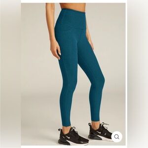Beyond Yoga Out of Pockets High Waisted Leggings Size M